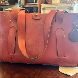 Dean Leather Tote Bag in Distressed Red
